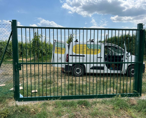 CANCELLO SCORREVOLE CON STRUTTURA CON TONDINI (11)